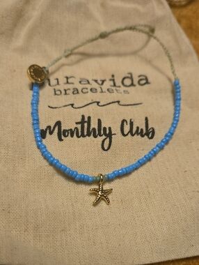 Pura Vida Light Blue Seed Bead Bracelet with Gold Starfish Charm
